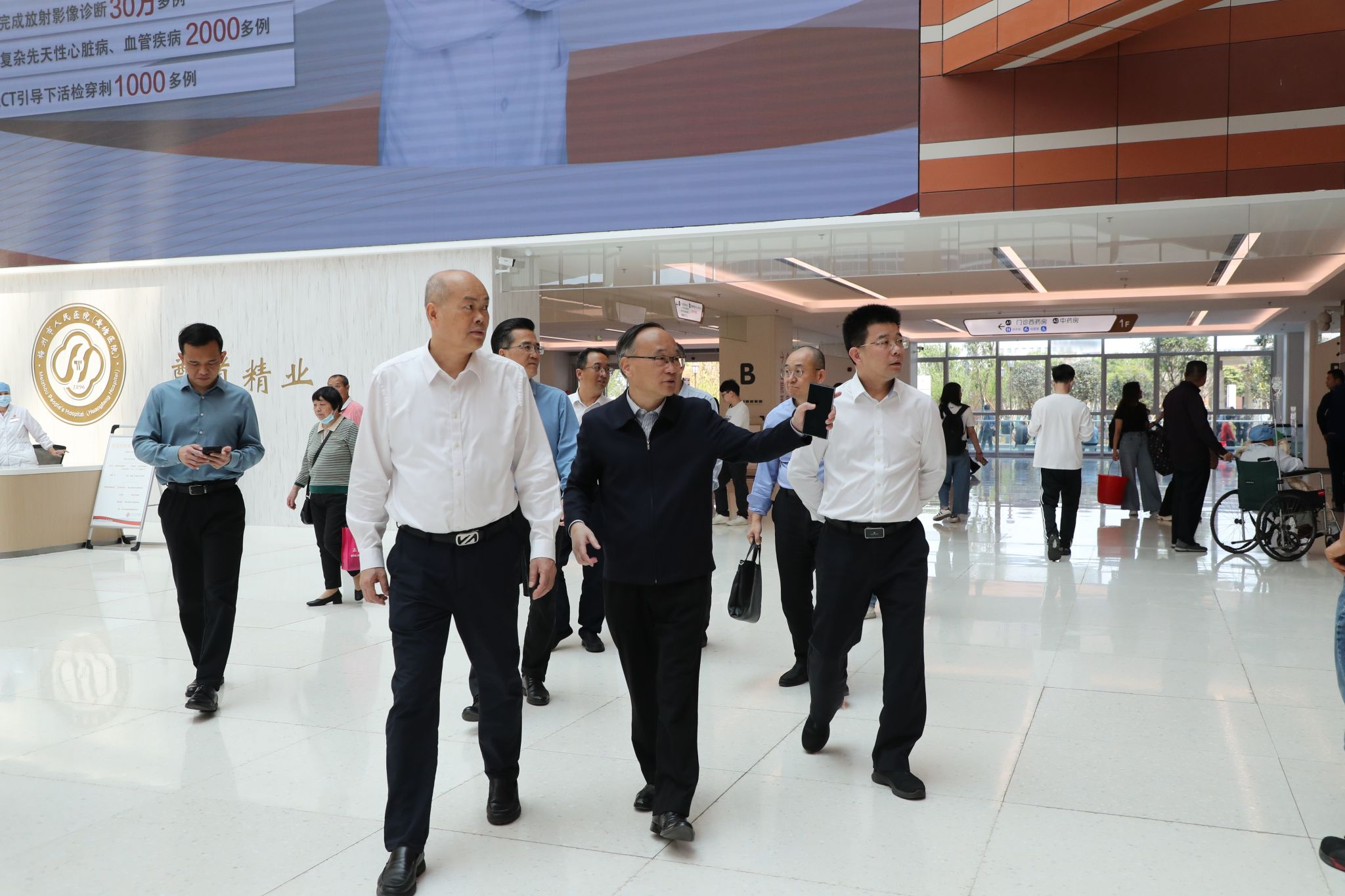 FBBE3B7F6EA604550EDDDC7D2FC_8BAB98B8_49132