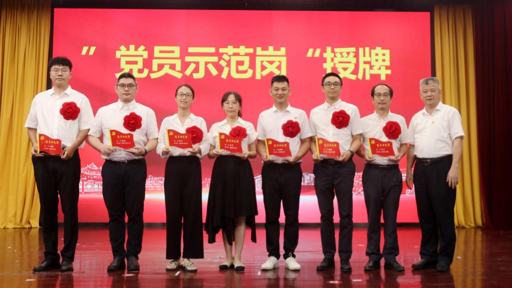 69CC8EF0E65C5ED0BA4A77627A6_0A490019_130FC 69CC8EF0E65C5ED0BA4A77627A6_0A490019_130FC