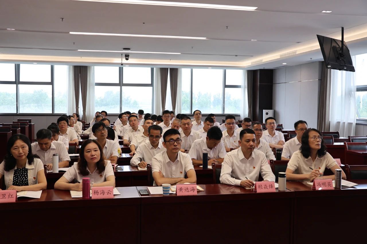 532BF4D1E68D168440072EF3A7B_ED210A32_21612 21612