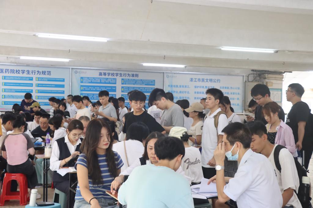 E14F3E57653B16ADB4F0D893DB5_4ADCEBF1_14D37 14D37