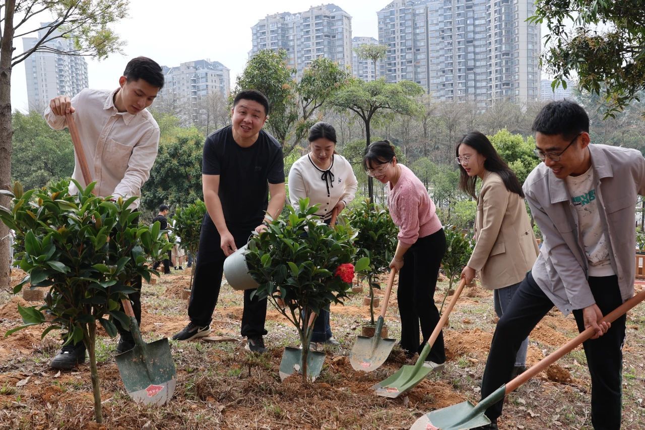 2743EEC0051DA00C298D8995F1E_6A0138C0_4A6FB 2743EEC0051DA00C298D8995F1E_6A0138C0_4A6FB