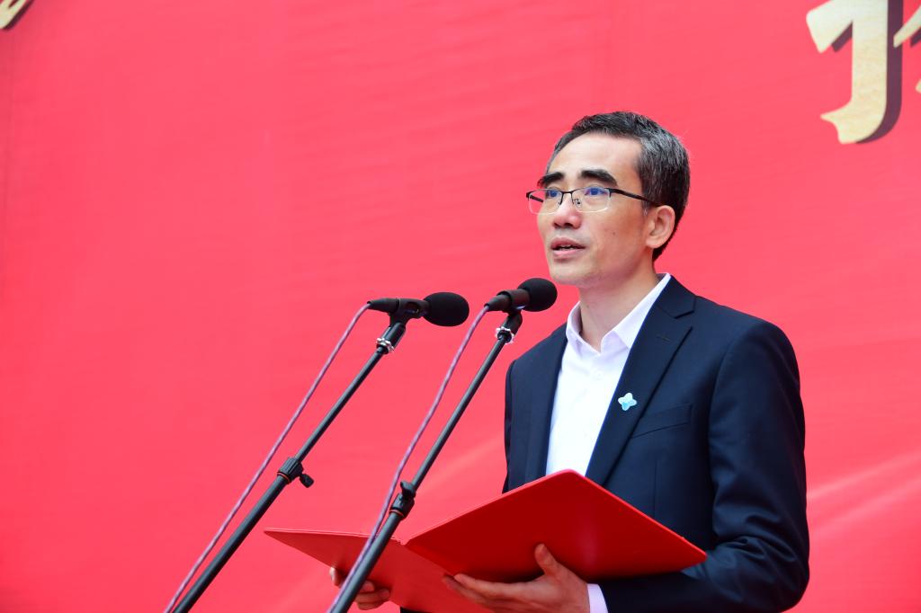 3AF97F7B62CCC44F7F27F87B3BF_07D710F6_B24C B24C