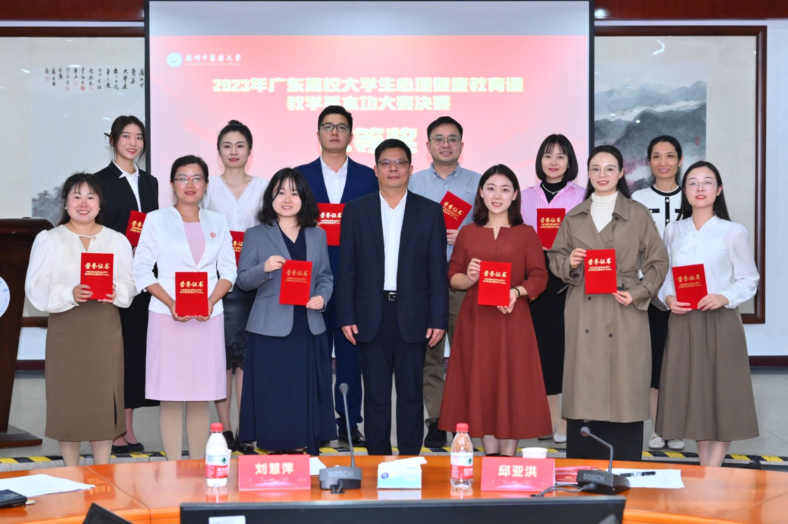 1018E52990E9571A222766C785D_0B57A77A_3047B