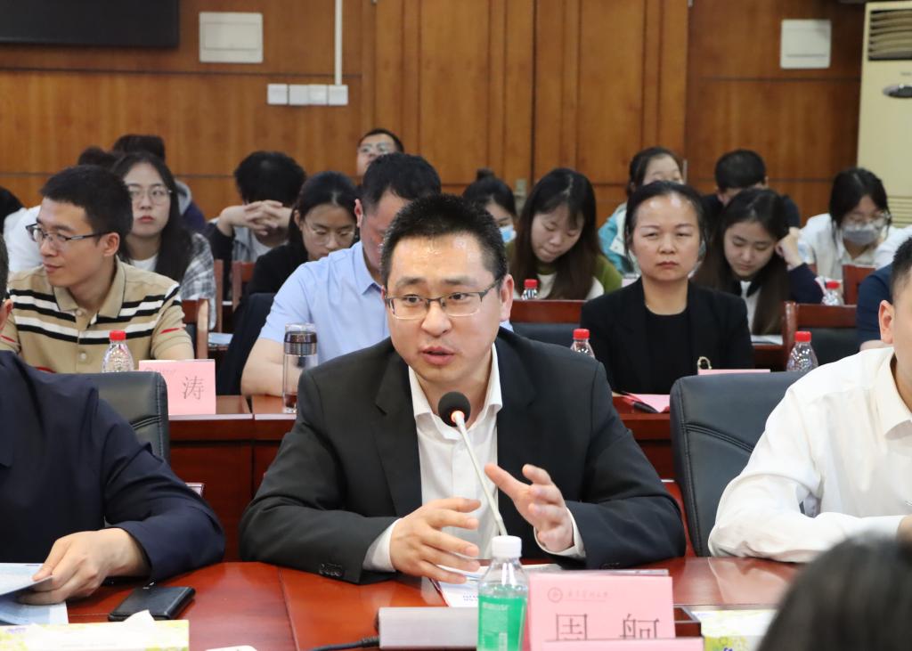 ECD502639A1AD97A9C498F0B132_15E436C9_1428A