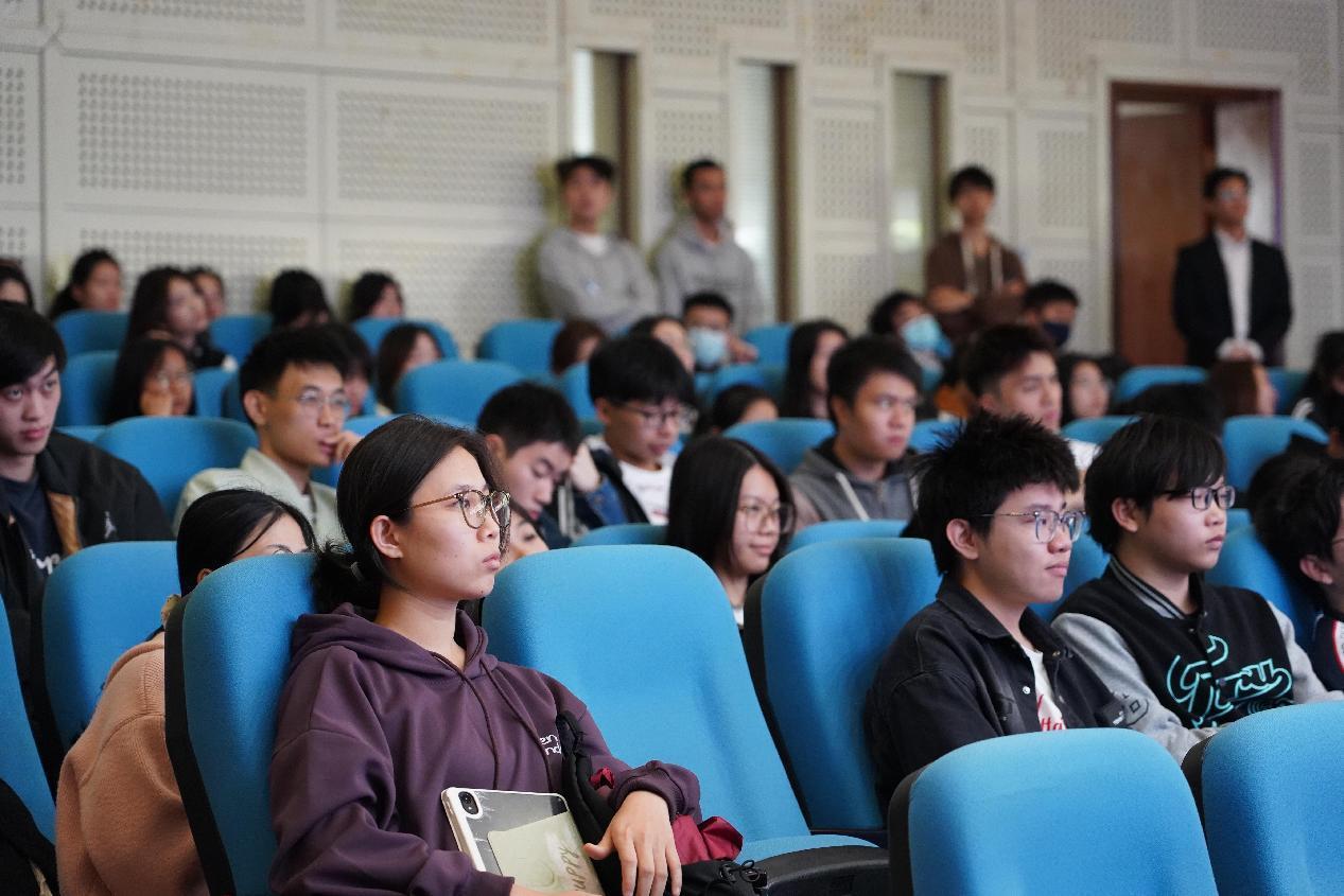 0FF7212C9DF222BA59EEE72FAD5_A24E0E42_1F312