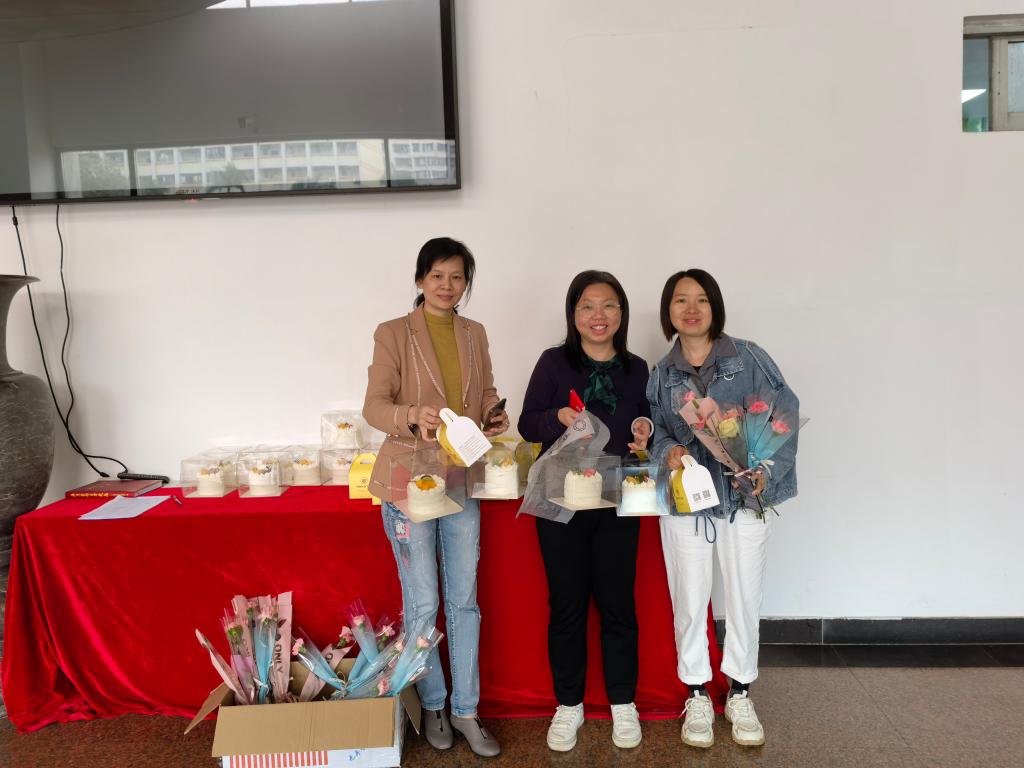 8FDCF36A3EB9952B69B3B06519E_978A4FF6_12CF7 8FDCF36A3EB9952B69B3B06519E_978A4FF6_12CF7