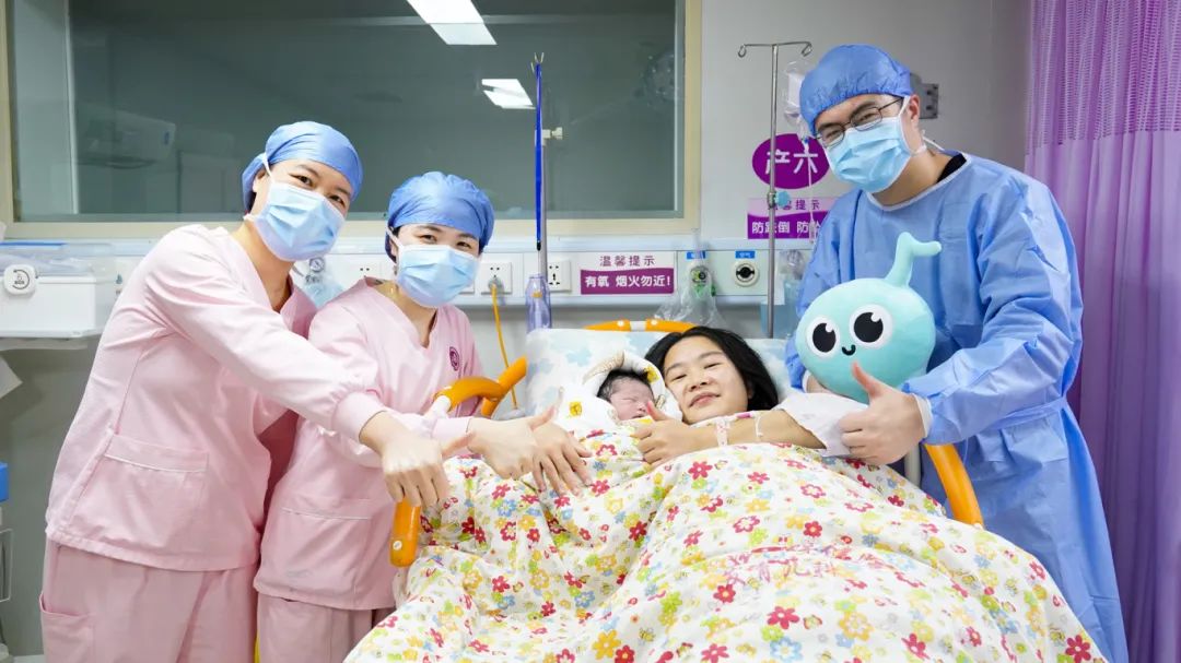 A903C1AAEDFB0017A90B0E2BC70_0106B5F7_1937D A903C1AAEDFB0017A90B0E2BC70_0106B5F7_1937D