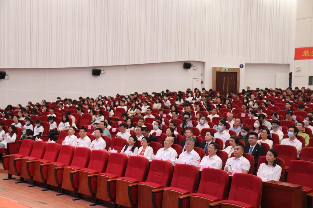 2191F371E1236295A6FFEED671C_9503B681_18532