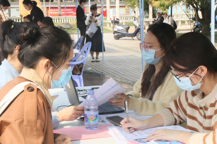 ED18ECFEC08E2FCEA48272F08A3_B335734C_40D77