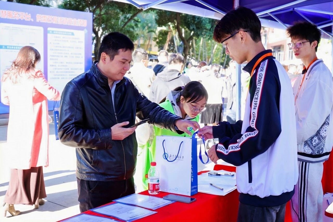 7E09AED48BC5D83B695DB50F450_1D37DB6D_2D623