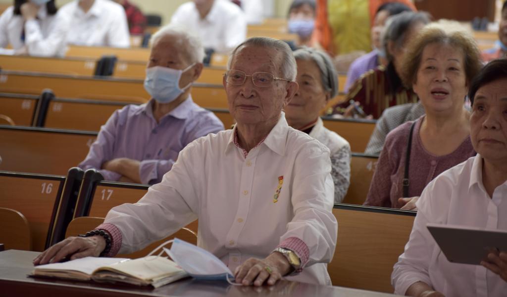 CB471194CA4437F605607D9F7D6_51E32693_F6CD