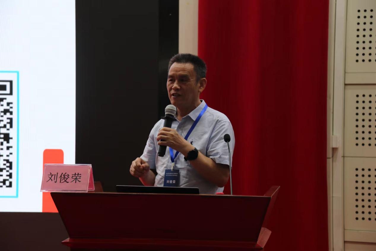 EC6EB618850A42C3586F5CBBA63_11A37A8A_EF92