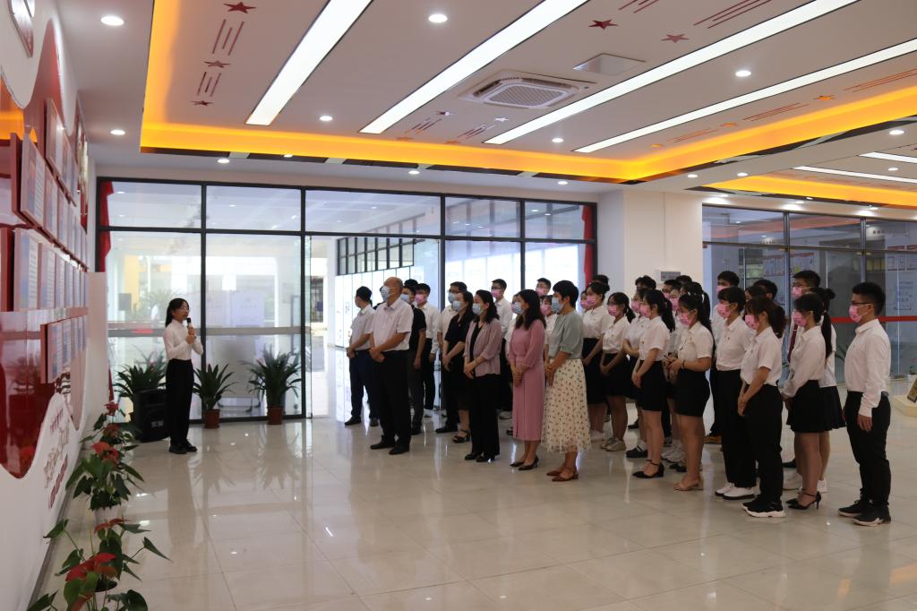 30DEB0859F4D0985297F0AB2A5F_20841179_1818A